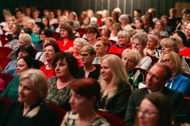 Obchody Międzynarodowego Dnia Pielęgniarki i Położnej w Lubuskim Teatrze w Zielonej Górze.