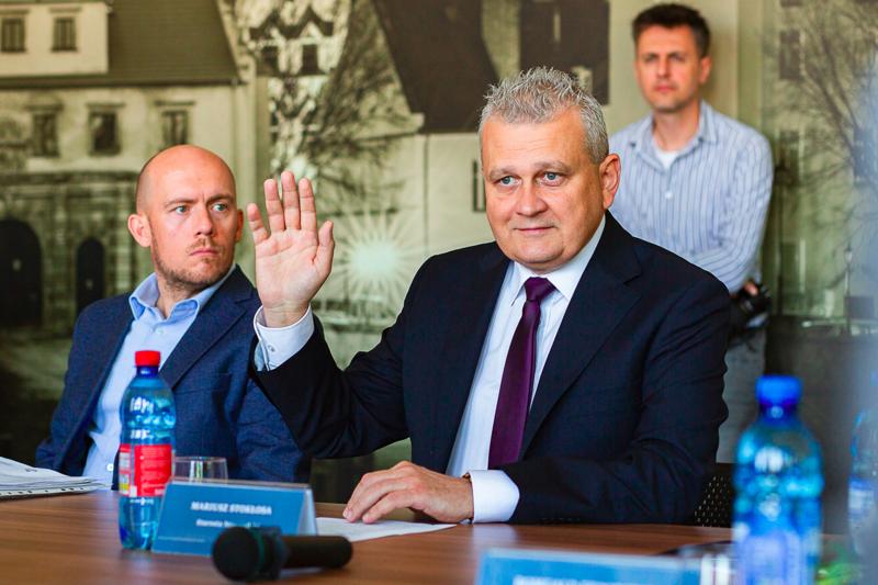 Sesja Rady Powiatu Nowosolskiego, gratulacje od Wicemarszałka Grzegorza Potęgi