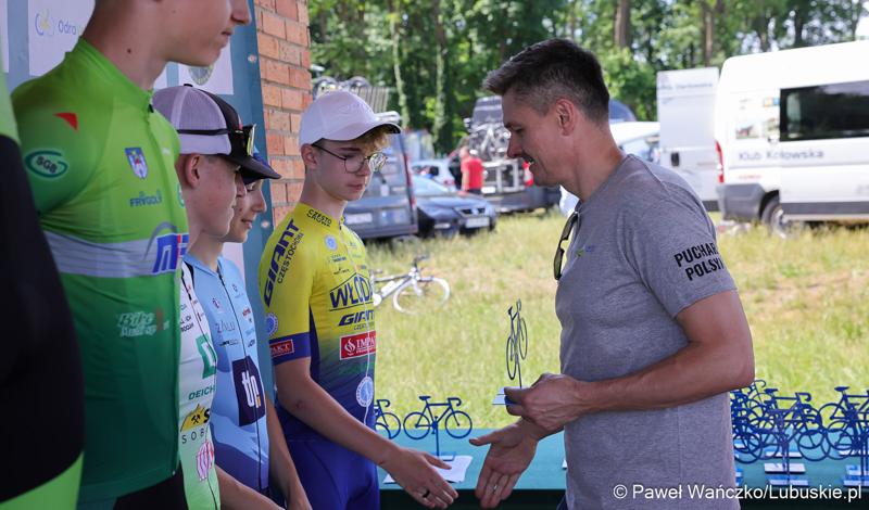 Wicemarszałek Województwa Lubuskiego Sebastian Ciemnoczołowski podczas ceremonii dekoracji najlepszych zawodników