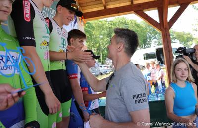 Wicemarszałek Województwa Lubuskiego Sebastian Ciemnoczołowski podczas ceremonii dekoracji najlepszych zawodników