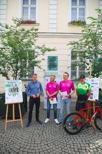 Konferencja prasowa z Prezydentem Zielonej Góry Marcinem Pabierowskim, Wicemarszałkiem Sebastianem Ciemnoczołowskim, Wiceprezydentem Pawłem Tondererm i ultrakolarzem Krzyszfotem Fechnerem