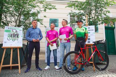 Konferencja prasowa z Prezydentem Zielonej Góry Marcinem Pabierowskim, Wicemarszałkiem Sebastianem Ciemnoczołowskim, Wiceprezydentem Pawłem Tondererm i ultrakolarzem Krzyszfotem Fechnerem