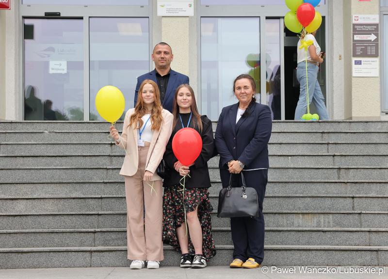 Uczestnicy jubileuszowych obrad Lubuskiego Sejmiku Dziecięcego w Zielonej Górze