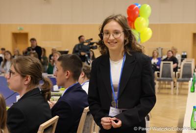 Uczestnicy jubileuszowych obrad Lubuskiego Sejmiku Dziecięcego w Zielonej Górze