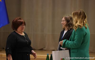 Uczestnicy jubileuszowych obrad Lubuskiego Sejmiku Dziecięcego w Zielonej Górze