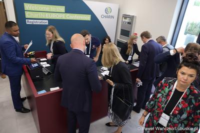 Konferencja ChairIN w Zielonej Górze-Nowym Kisielinie rozpoczęła kilkudniowe spotkanie na temat elektromobilności. W wydarzeniu udział wziął Marszałek Województwa Lubuskiego Marcin Jabłoński.

