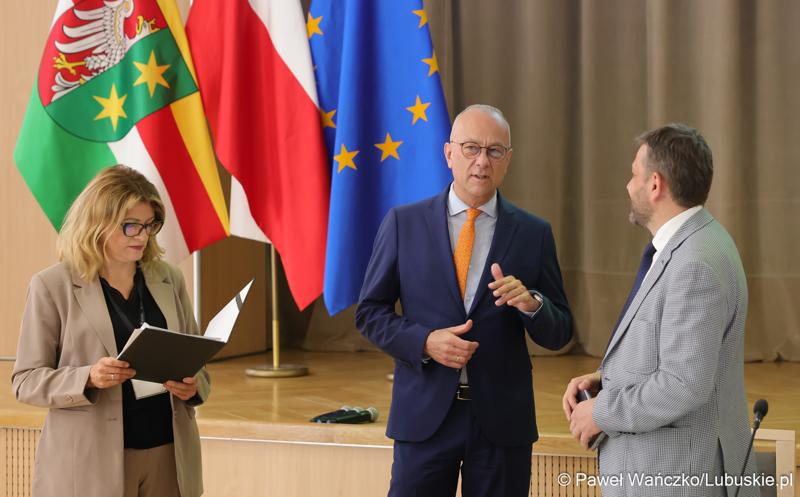 Uczestnicy konferencji pt. „Lubuska rewitalizacja” w Sali Kolumnowej Sejmiku Województwa Lubuskiego w Zielonej Górze