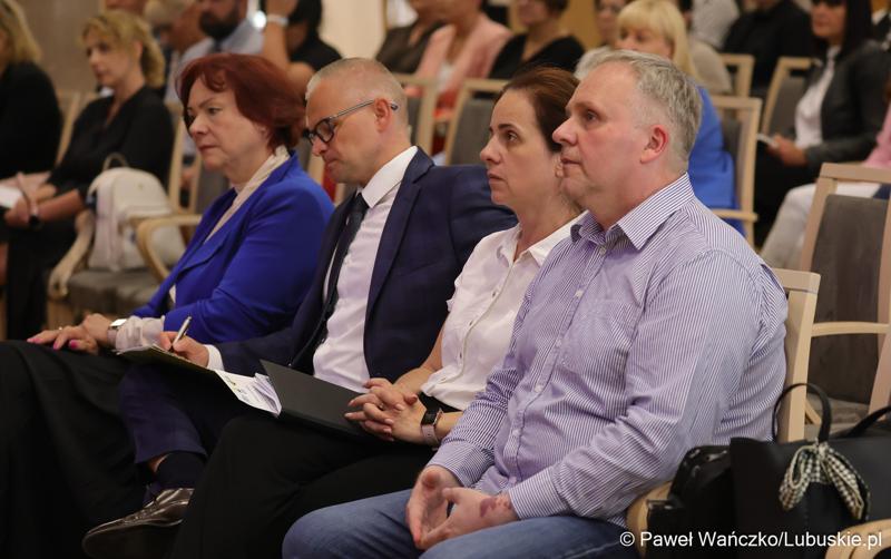 Uczestnicy konferencji pt. „Lubuska rewitalizacja” w Sali Kolumnowej Sejmiku Województwa Lubuskiego w Zielonej Górze
