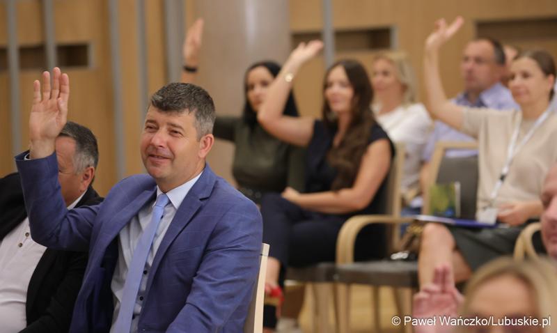 Uczestnicy konferencji pt. „Lubuska rewitalizacja” w Sali Kolumnowej Sejmiku Województwa Lubuskiego w Zielonej Górze