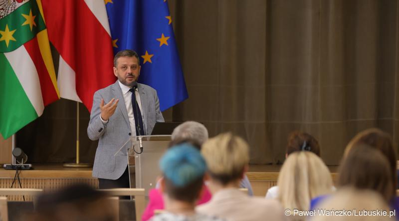 Uczestnicy konferencji pt. „Lubuska rewitalizacja” w Sali Kolumnowej Sejmiku Województwa Lubuskiego w Zielonej Górze