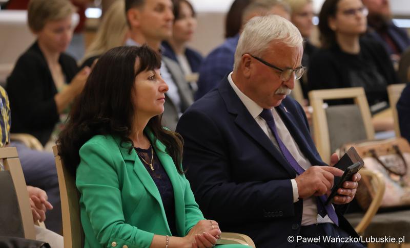 Uczestnicy konferencji pt. „Lubuska rewitalizacja” w Sali Kolumnowej Sejmiku Województwa Lubuskiego w Zielonej Górze
