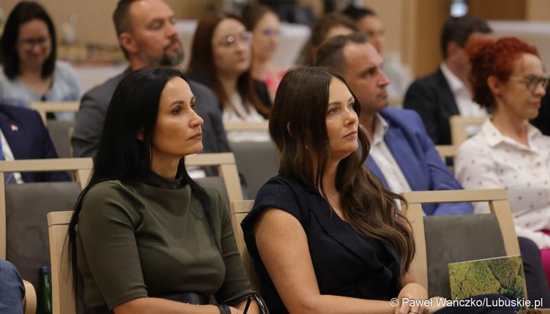 Uczestnicy konferencji pt. „Lubuska rewitalizacja” w Sali Kolumnowej Sejmiku Województwa Lubuskiego w Zielonej Górze