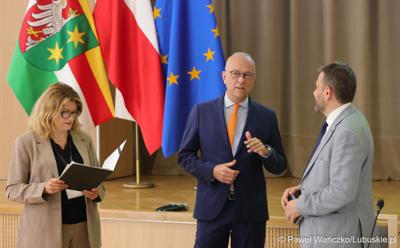 Uczestnicy konferencji pt. „Lubuska rewitalizacja” w Sali Kolumnowej Sejmiku Województwa Lubuskiego w Zielonej Górze