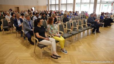 Uczestnicy konferencji pt. „Lubuska rewitalizacja” w Sali Kolumnowej Sejmiku Województwa Lubuskiego w Zielonej Górze