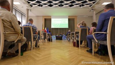 Uczestnicy konferencji pt. „Lubuska rewitalizacja” w Sali Kolumnowej Sejmiku Województwa Lubuskiego w Zielonej Górze