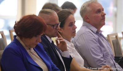 Uczestnicy konferencji pt. „Lubuska rewitalizacja” w Sali Kolumnowej Sejmiku Województwa Lubuskiego w Zielonej Górze