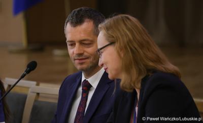Uczestnicy konferencji pt. „Lubuska rewitalizacja” w Sali Kolumnowej Sejmiku Województwa Lubuskiego w Zielonej Górze