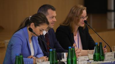 Uczestnicy konferencji pt. „Lubuska rewitalizacja” w Sali Kolumnowej Sejmiku Województwa Lubuskiego w Zielonej Górze
