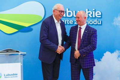 Podpisanie umów na dotacje celowe na wyłączanie gruntów rolnych z produkcji rolniczej i nie tylko