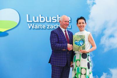 Podpisanie umów na dotacje celowe na wyłączanie gruntów rolnych z produkcji rolniczej i nie tylko
