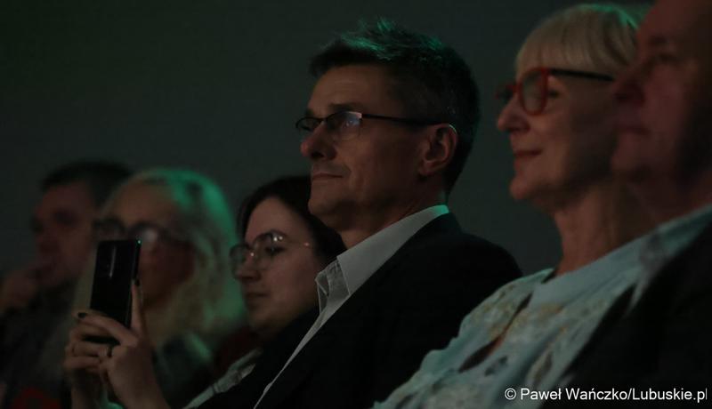 Uroczysta inauguracja 10. (13.) Festiwalu Filmu, Teatru i Książki „Kozzi Film Festiwal” w Wojewódzkiej i Miejskiej Bibliotece Publicznej w Zielonej Górze