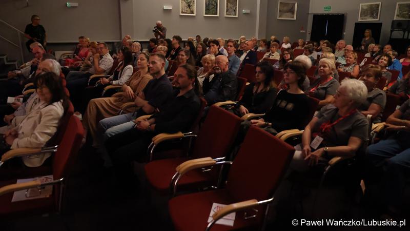 Uroczysta inauguracja 10. (13.) Festiwalu Filmu, Teatru i Książki „Kozzi Film Festiwal” w Wojewódzkiej i Miejskiej Bibliotece Publicznej w Zielonej Górze
