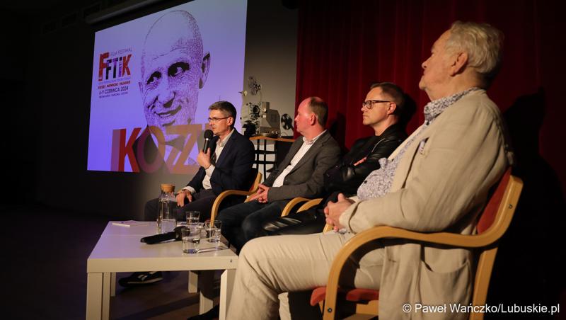 Uroczysta inauguracja 10. (13.) Festiwalu Filmu, Teatru i Książki „Kozzi Film Festiwal” w Wojewódzkiej i Miejskiej Bibliotece Publicznej w Zielonej Górze