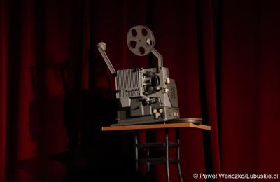 Uroczysta inauguracja 10. (13.) Festiwalu Filmu, Teatru i Książki „Kozzi Film Festiwal” w Wojewódzkiej i Miejskiej Bibliotece Publicznej w Zielonej Górze