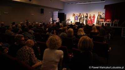 Uroczysta inauguracja 10. (13.) Festiwalu Filmu, Teatru i Książki „Kozzi Film Festiwal” w Wojewódzkiej i Miejskiej Bibliotece Publicznej w Zielonej Górze