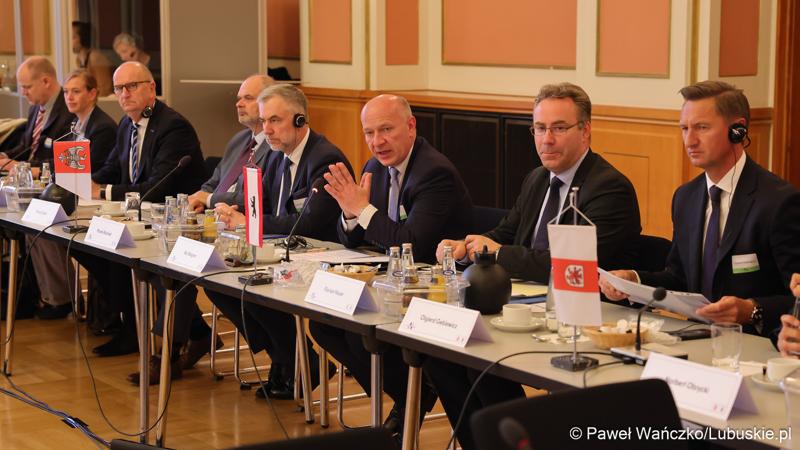 Uczestnicy VIII Szczytu Politycznego Partnerstwa Odry w Berlinie