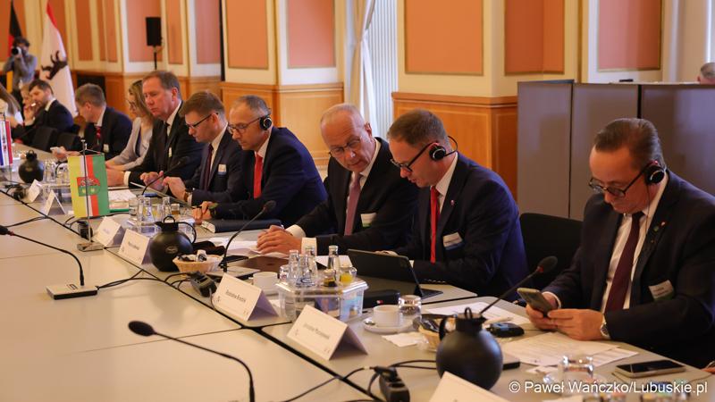 Uczestnicy VIII Szczytu Politycznego Partnerstwa Odry w Berlinie