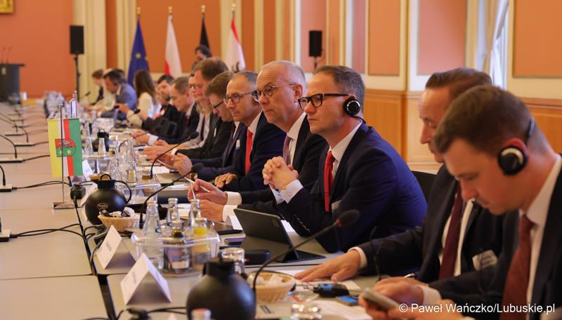 Uczestnicy VIII Szczytu Politycznego Partnerstwa Odry w Berlinie