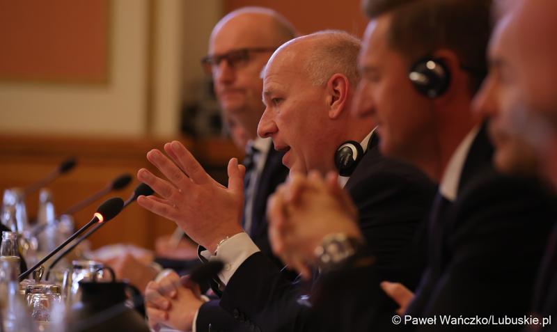 Uczestnicy VIII Szczytu Politycznego Partnerstwa Odry w Berlinie