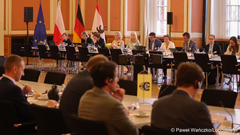 Uczestnicy VIII Szczytu Politycznego Partnerstwa Odry w Berlinie