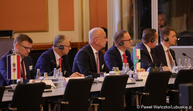 Uczestnicy VIII Szczytu Politycznego Partnerstwa Odry w Berlinie