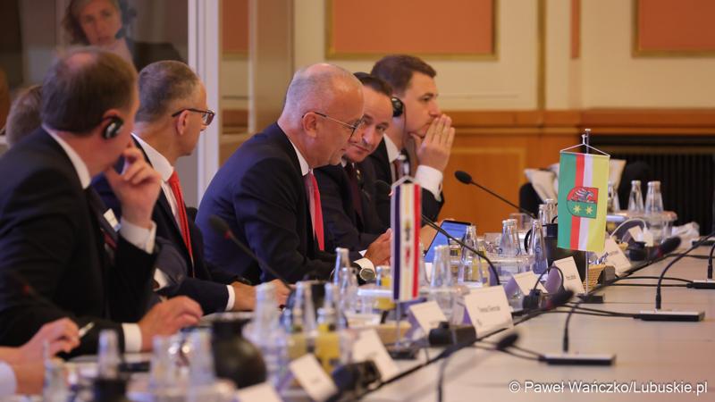 Uczestnicy VIII Szczytu Politycznego Partnerstwa Odry w Berlinie