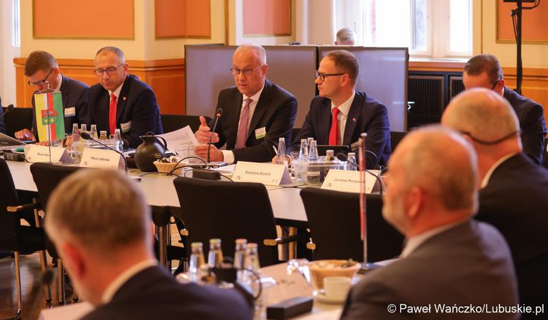 Uczestnicy VIII Szczytu Politycznego Partnerstwa Odry w Berlinie