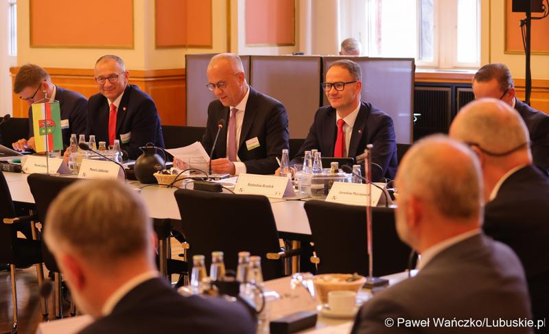 Uczestnicy VIII Szczytu Politycznego Partnerstwa Odry w Berlinie