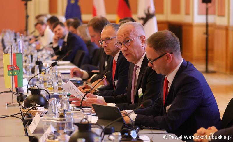 Uczestnicy VIII Szczytu Politycznego Partnerstwa Odry w Berlinie