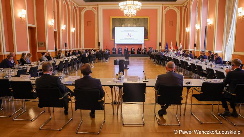 Uczestnicy VIII Szczytu Politycznego Partnerstwa Odry w Berlinie