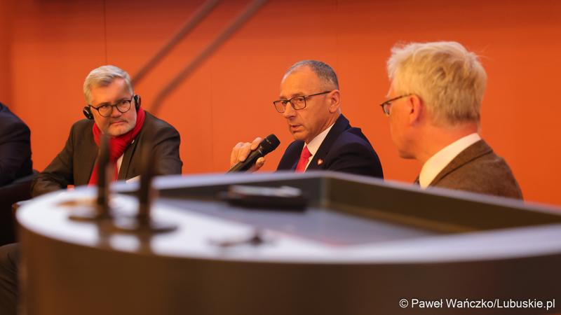 Uczestnicy VIII Szczytu Politycznego Partnerstwa Odry w Berlinie