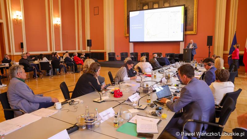 Uczestnicy VIII Szczytu Politycznego Partnerstwa Odry w Berlinie