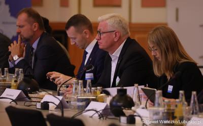 Uczestnicy VIII Szczytu Politycznego Partnerstwa Odry w Berlinie