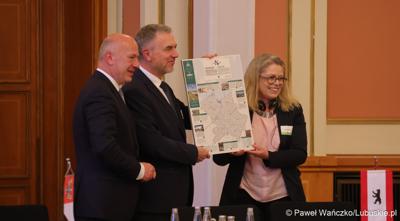 Uczestnicy VIII Szczytu Politycznego Partnerstwa Odry w Berlinie