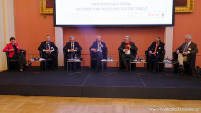 Uczestnicy VIII Szczytu Politycznego Partnerstwa Odry w Berlinie