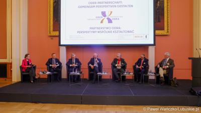Uczestnicy VIII Szczytu Politycznego Partnerstwa Odry w Berlinie