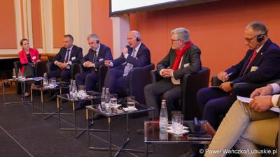 Uczestnicy VIII Szczytu Politycznego Partnerstwa Odry w Berlinie