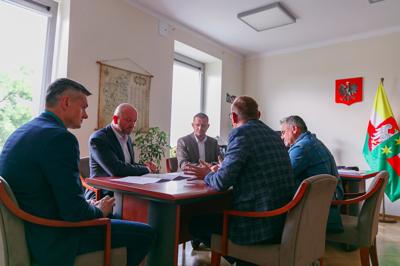 Spotkanie Wicemarszałka Sebastiana Ciemnoczołowskiego z Wójtem Krzysztofem Golą