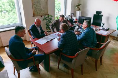 Spotkanie Wicemarszałka Sebastiana Ciemnoczołowskiego z Wójtem Krzysztofem Golą