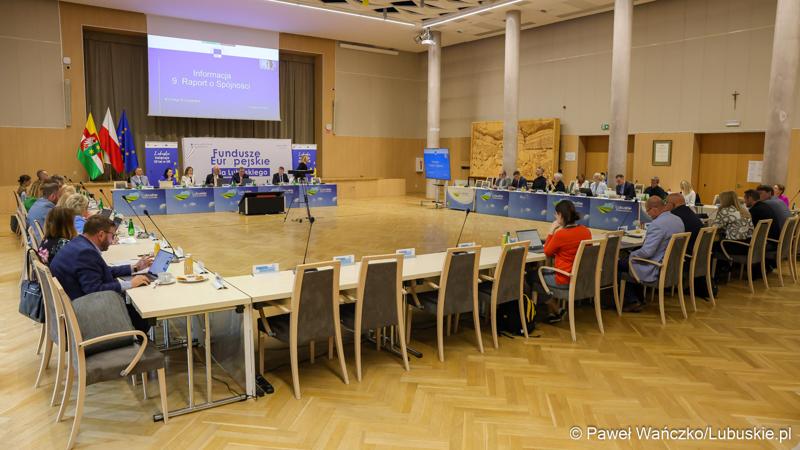 Uczestnicy 6. obrad Komitetu Monitorującego Fundusze Europejskie dla Lubuskiego